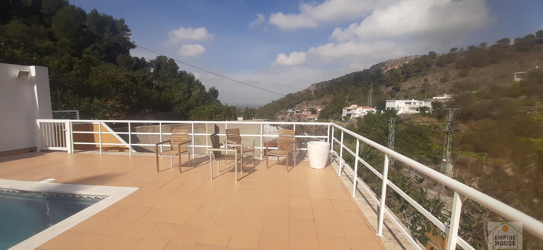 For sale of chalet in Alzira