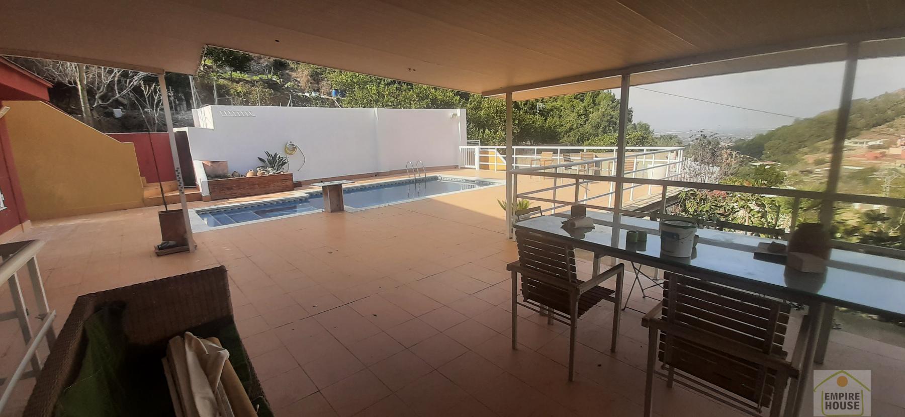 For sale of chalet in Alzira