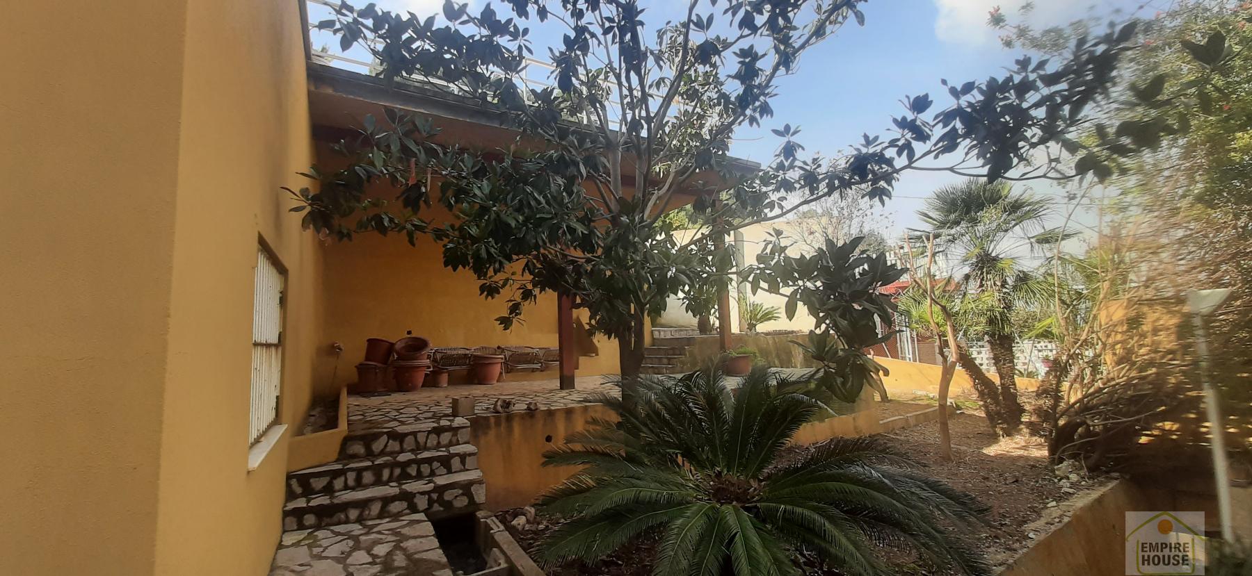 For sale of chalet in Alzira
