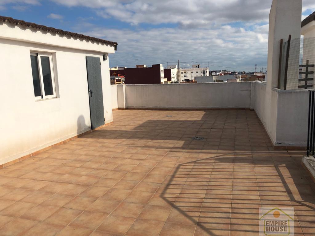For rent of penthouse in Paterna