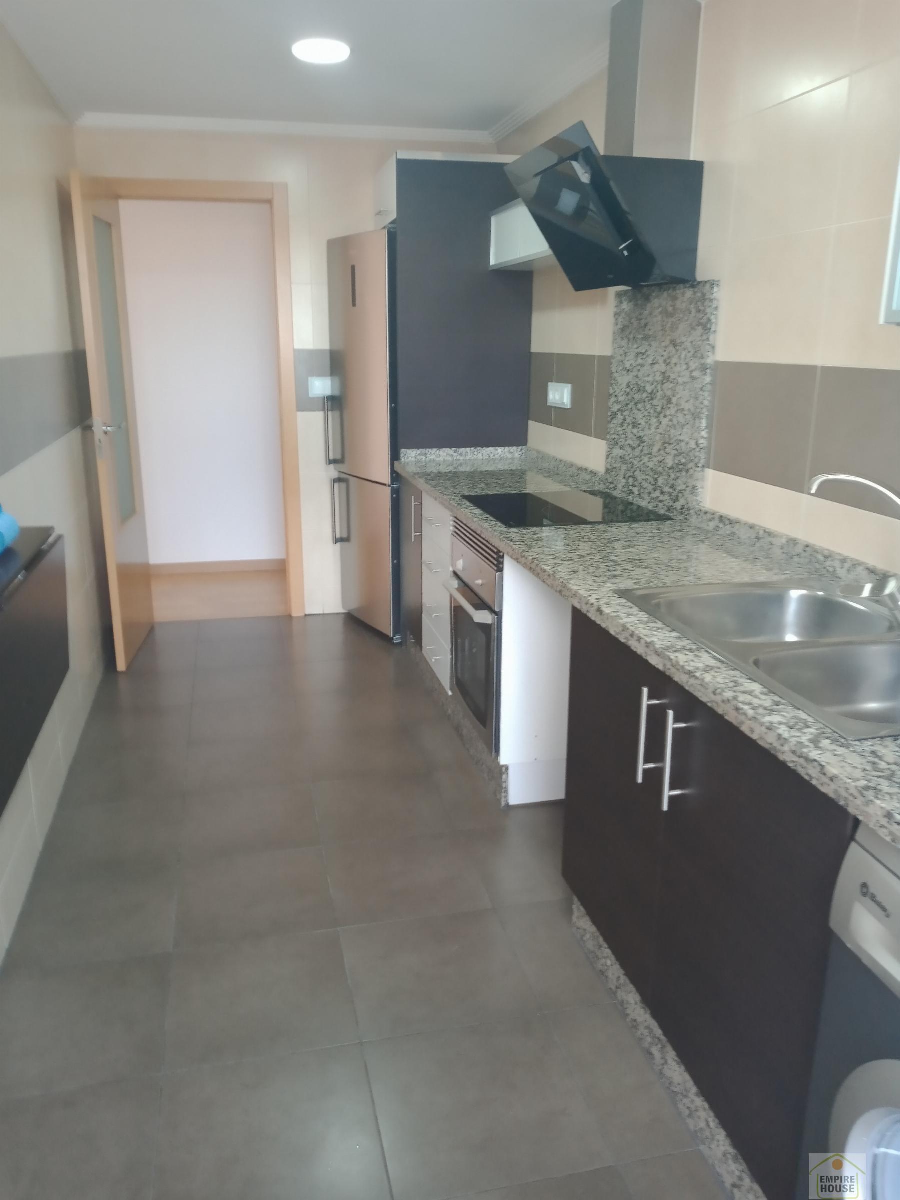 For rent of flat in Paterna