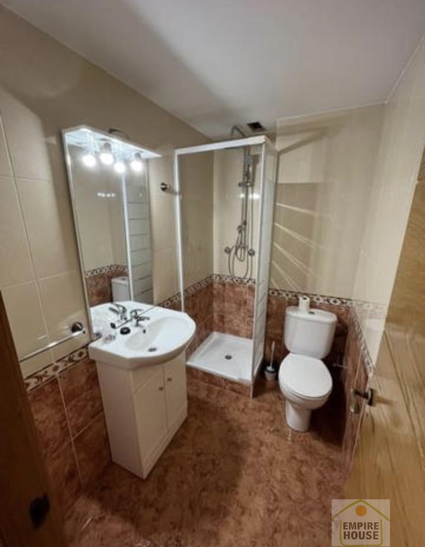 For rent of flat in La Pobla de Vallbona