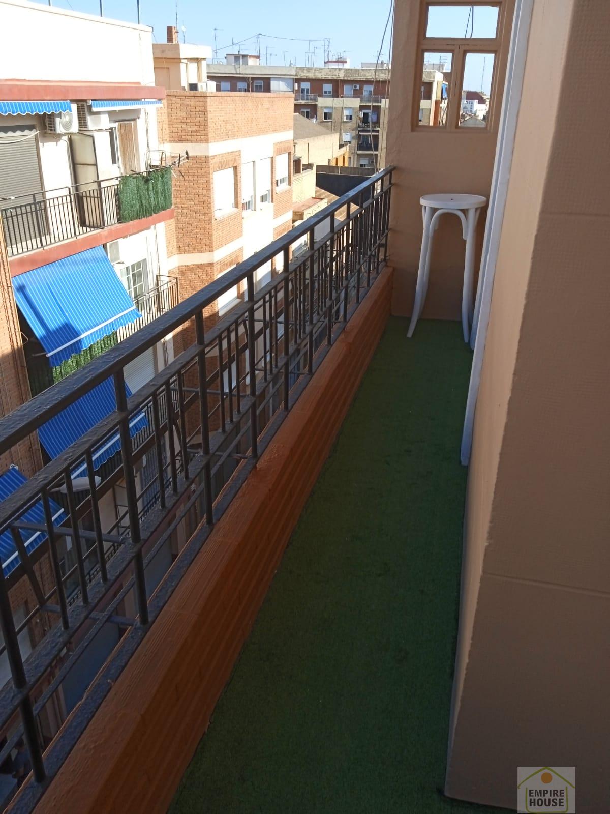 For rent of flat in Valencia