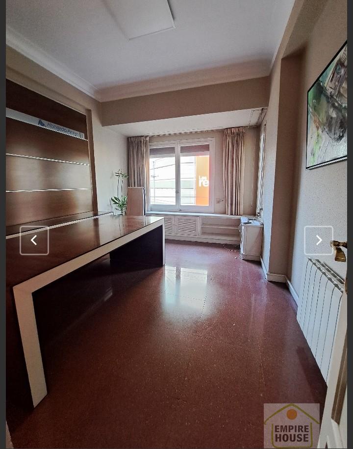 For rent of office in Valencia
