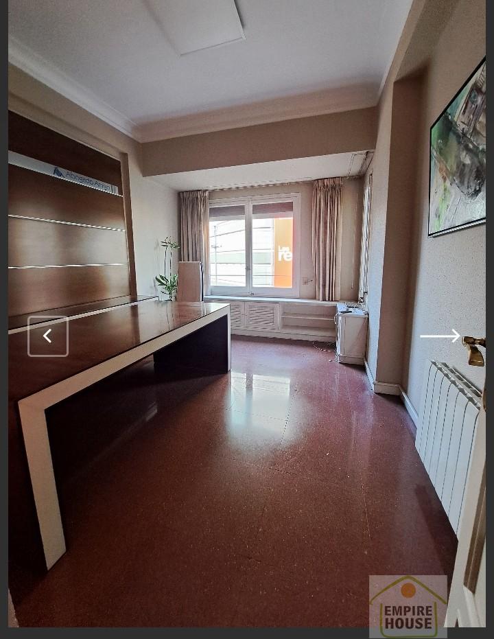 For rent of office in Valencia