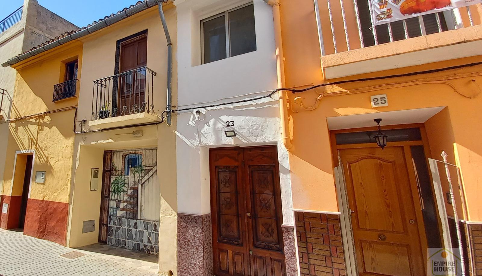 For rent of house in Benifairó de la Valldigna