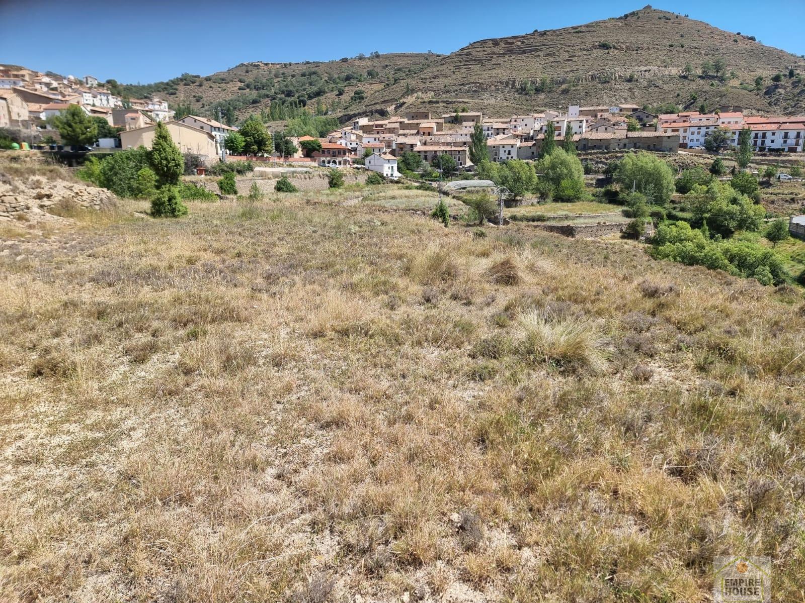 For sale of land in Nogueruelas