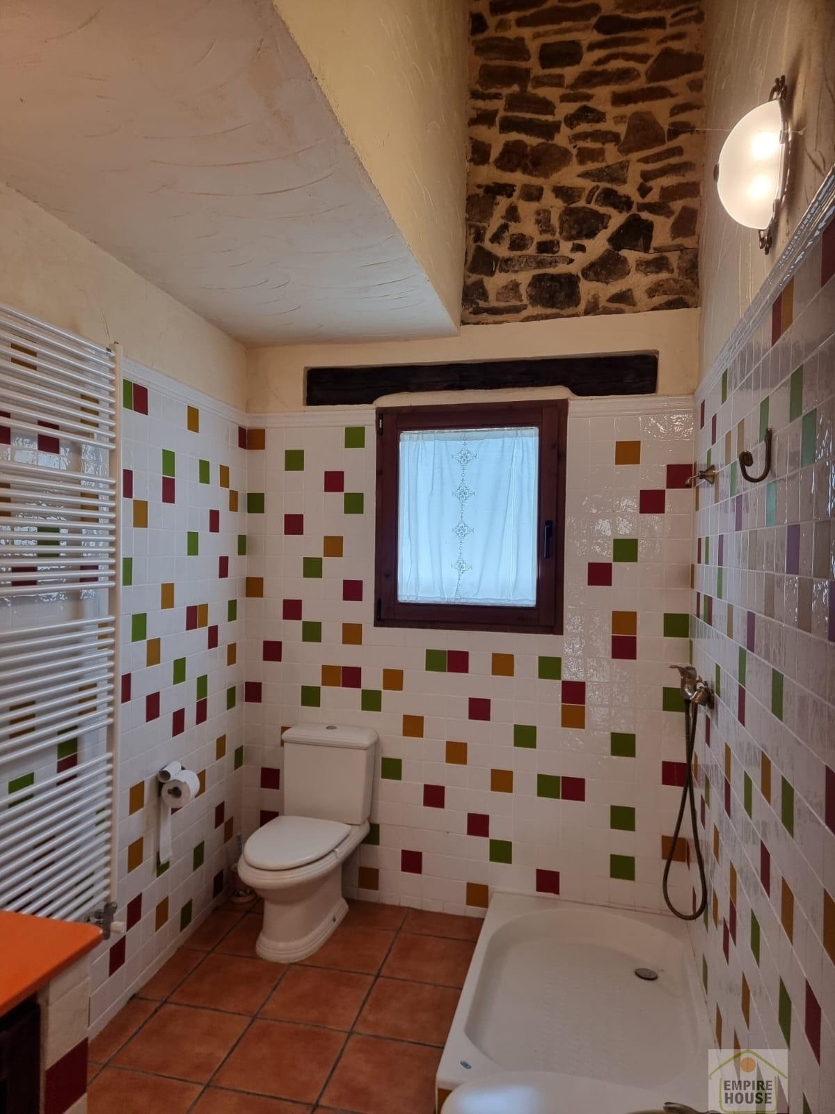 For sale of villa in Nogueruelas
