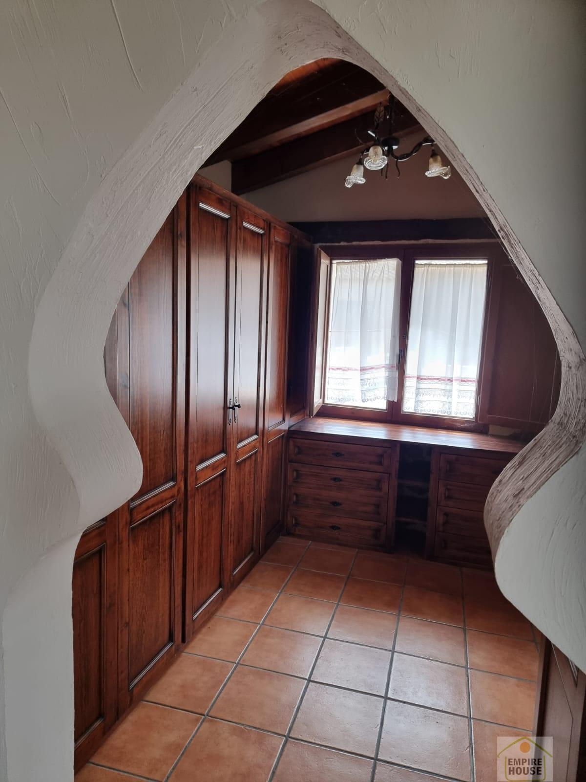 For sale of villa in Nogueruelas