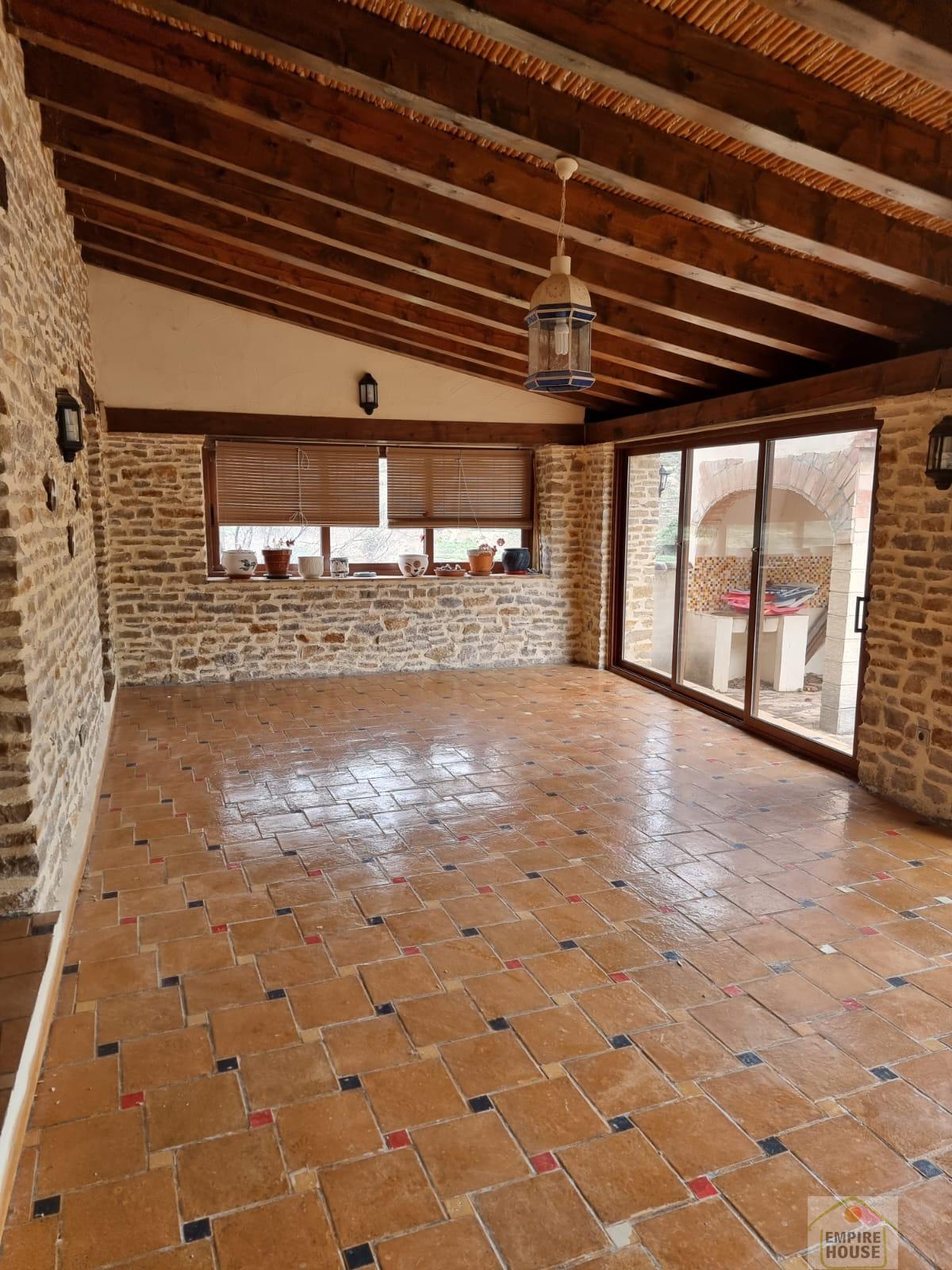 For sale of villa in Nogueruelas