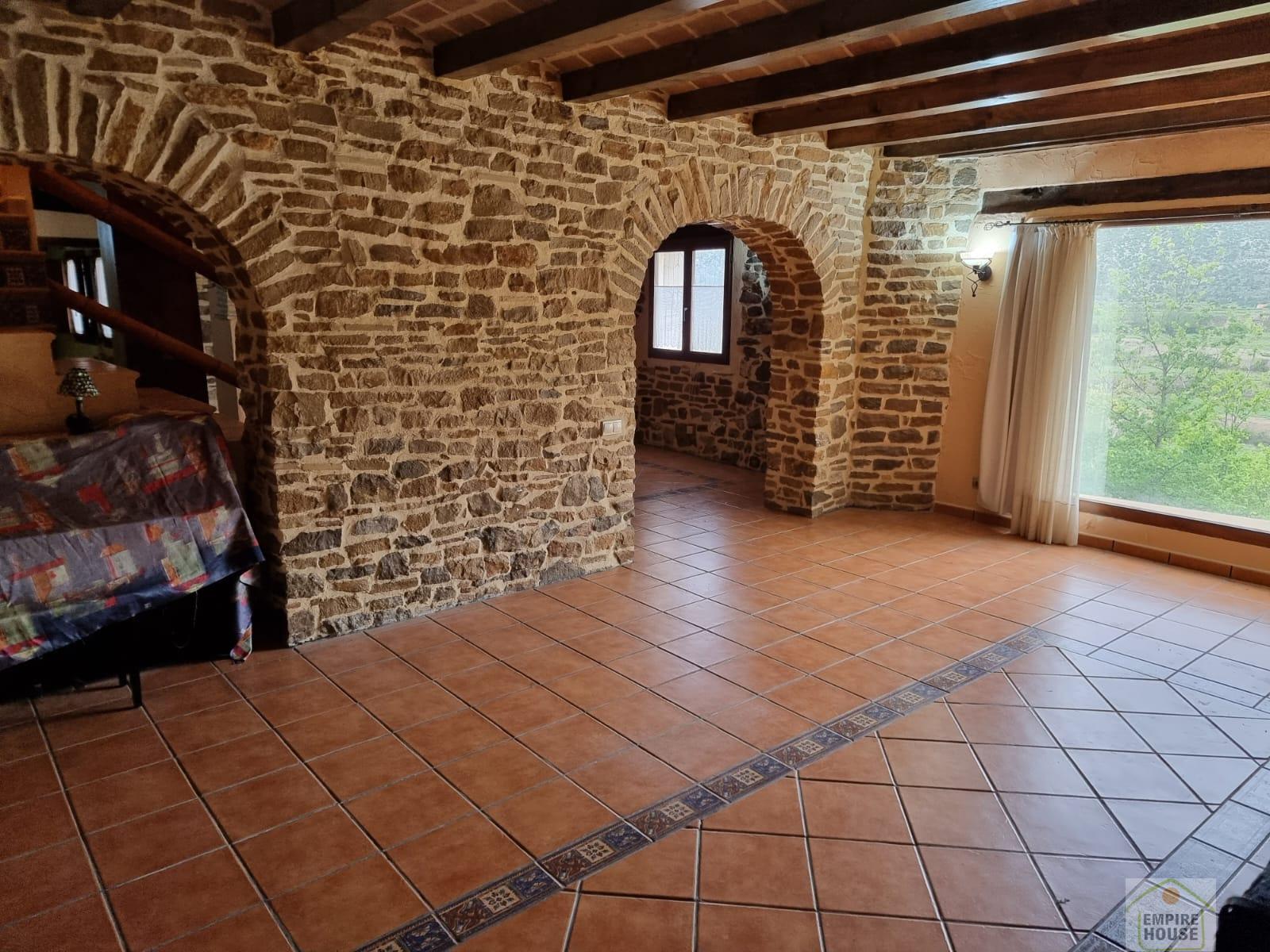 For sale of villa in Nogueruelas