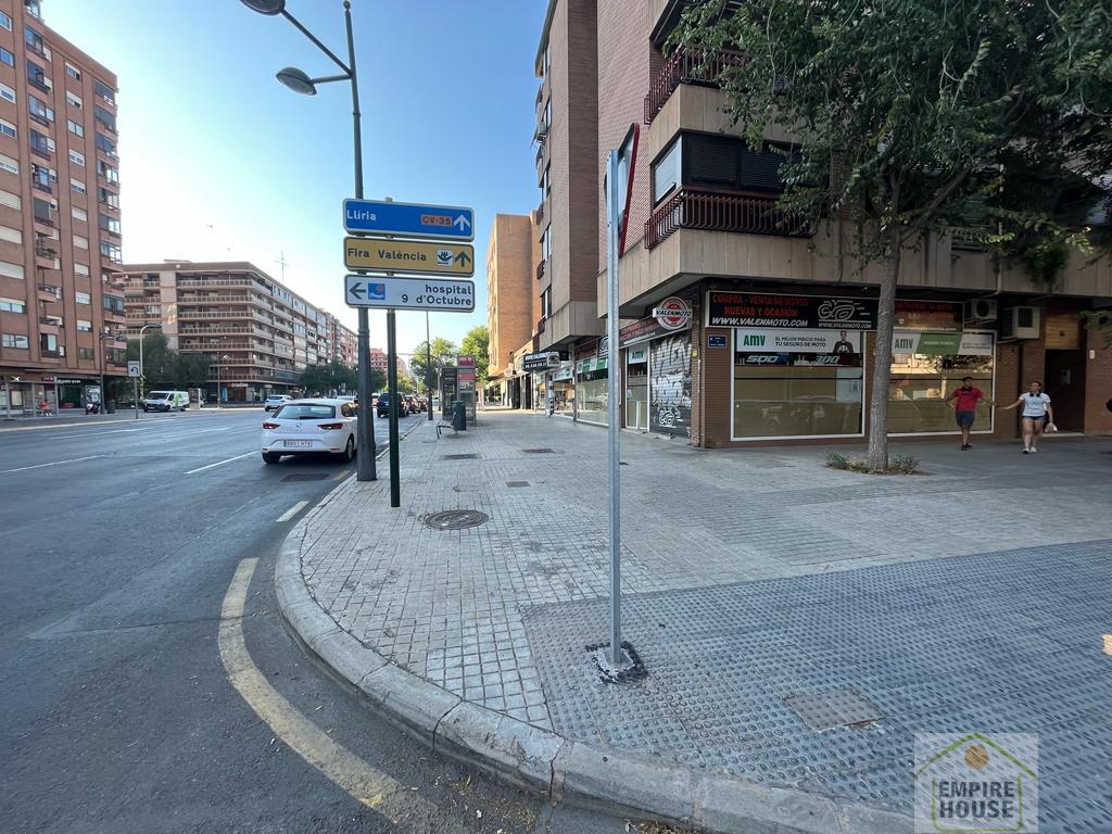 For rent of commercial in Valencia