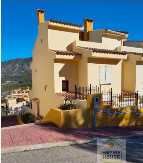 For sale of bungalow in Carcaixent