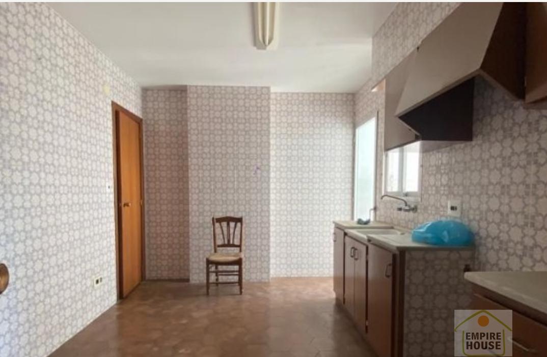 For sale of flat in Carcaixent