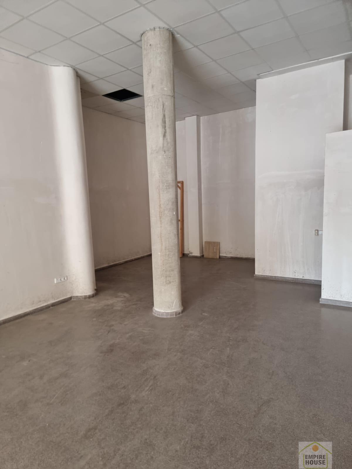 For rent of commercial in Algemesí
