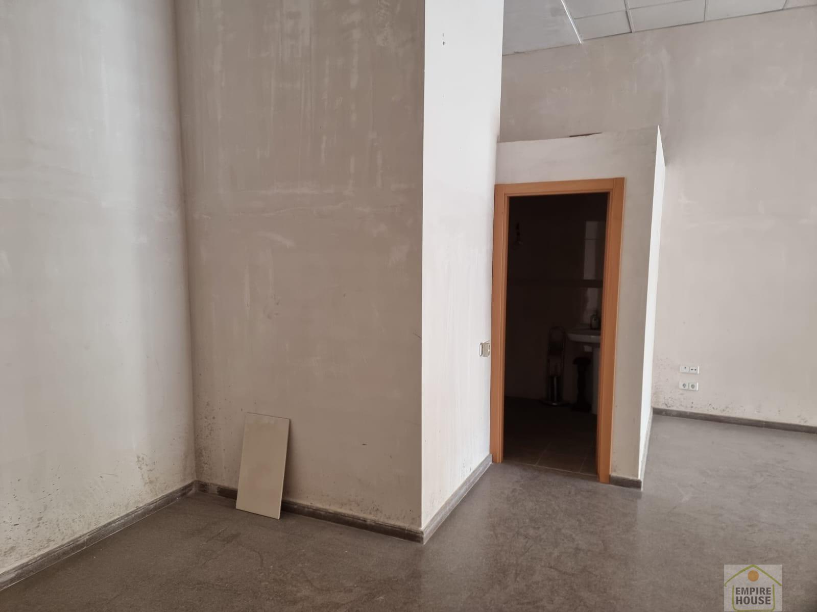 For rent of commercial in Algemesí