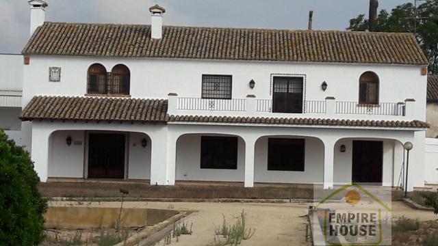 For sale of chalet in Alzira