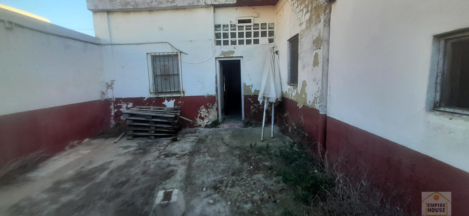 For sale of house in Valencia