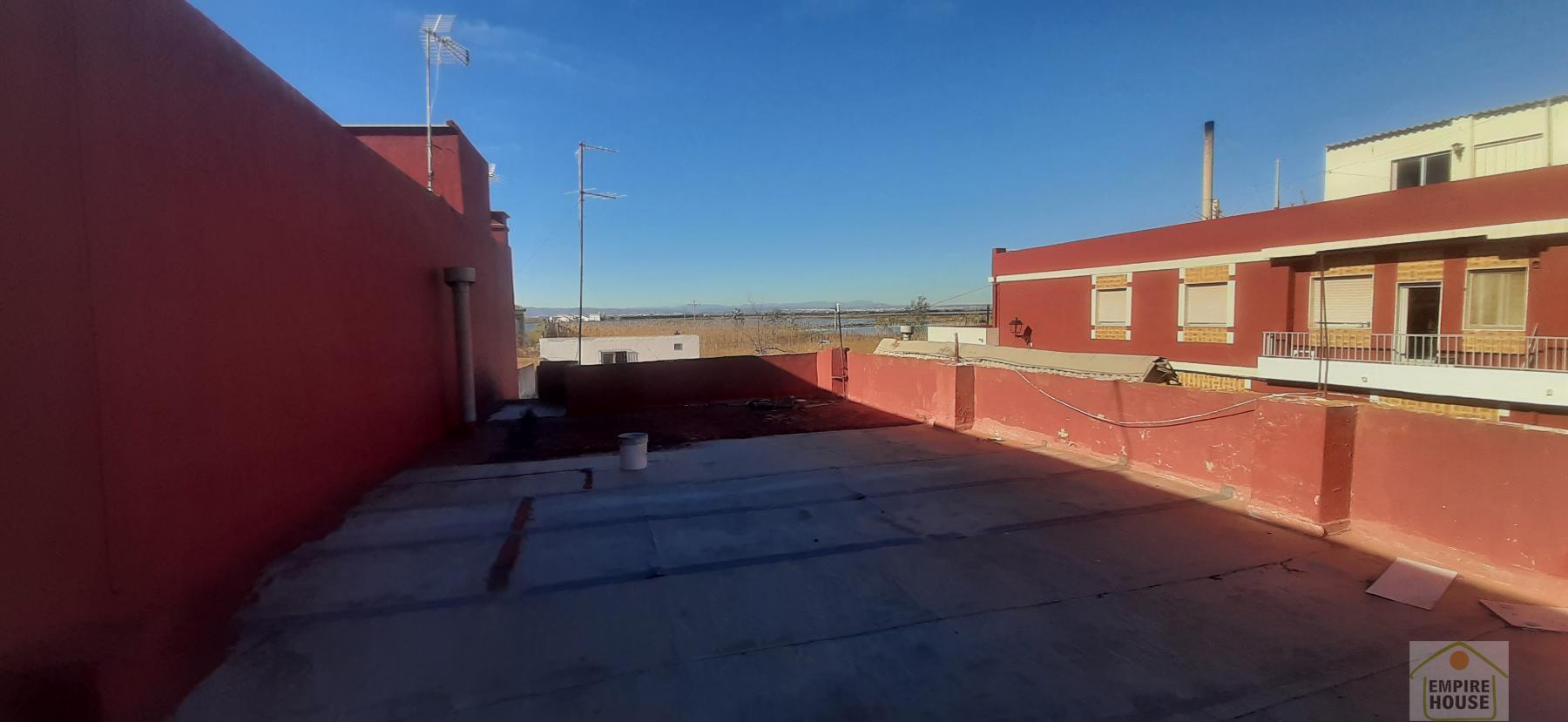 For sale of house in Valencia
