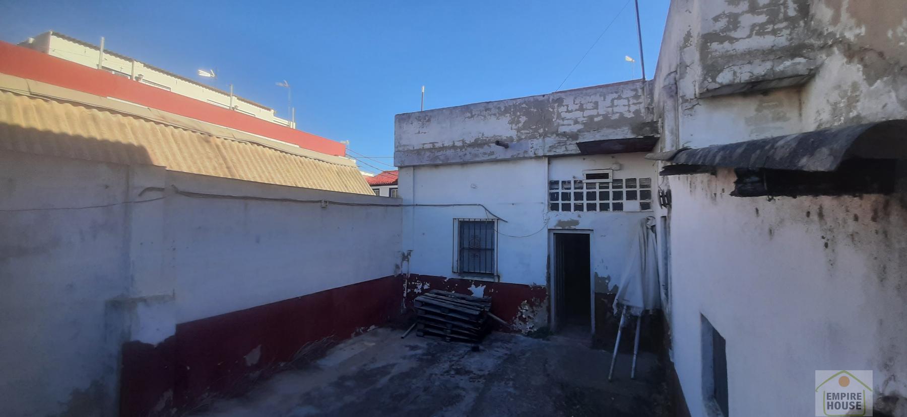 For sale of house in Valencia