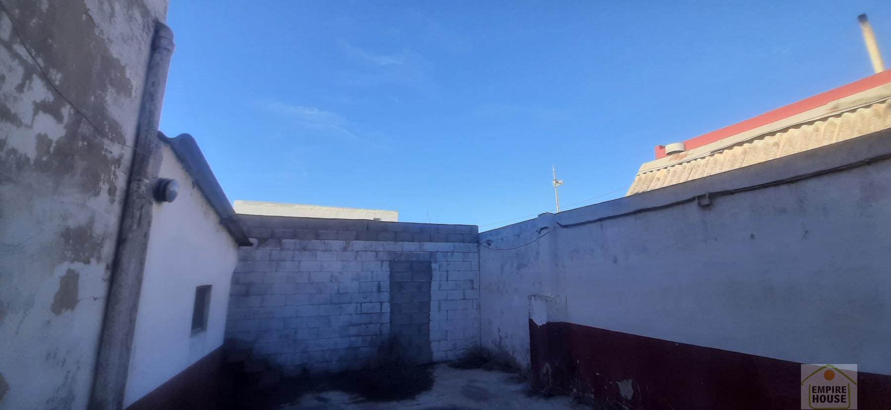 For sale of house in Valencia