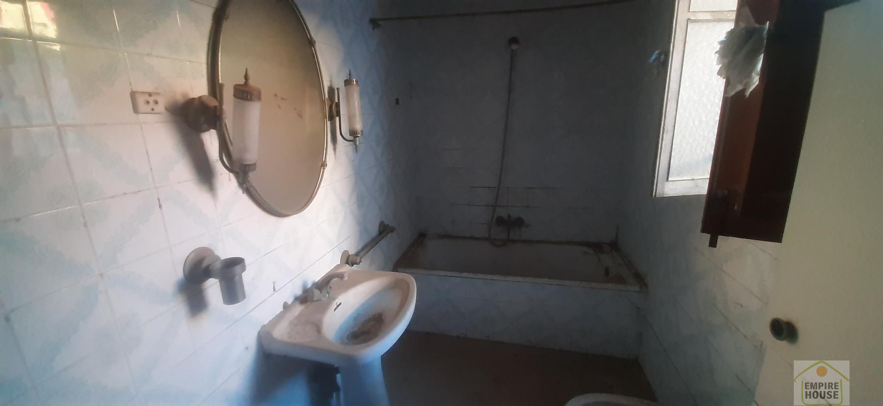 For sale of house in Valencia