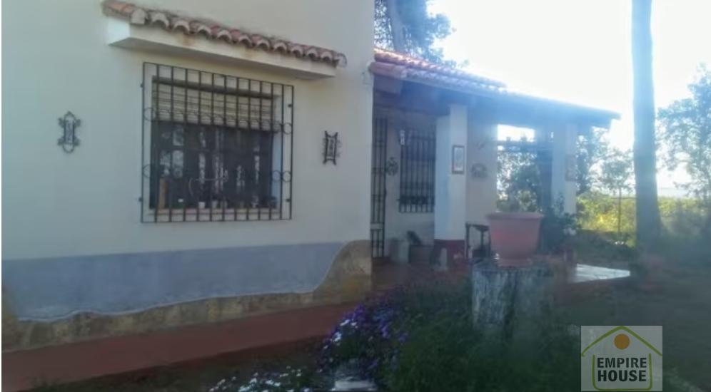 Venta de chalet en Villanueva de Castellón