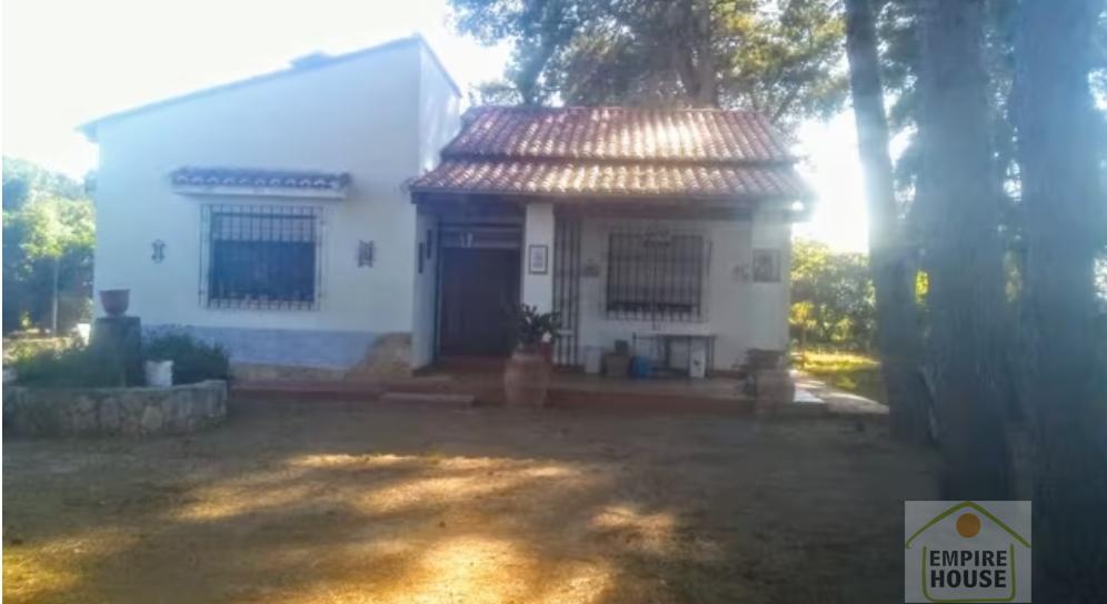 Venta de chalet en Villanueva de Castellón