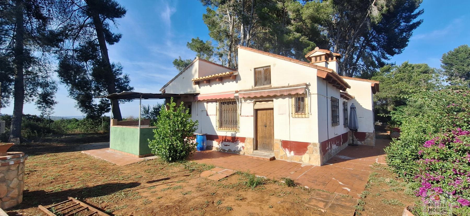 Venta de chalet en Villanueva de Castellón