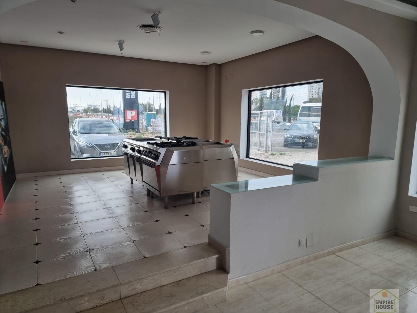 For rent of commercial in Benetússer
