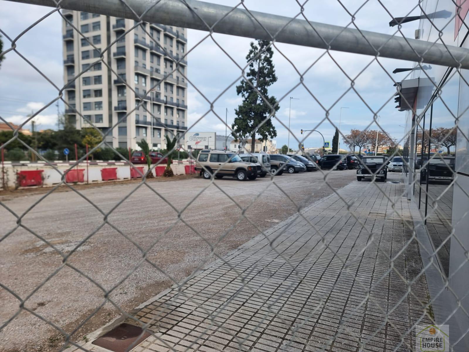 For rent of commercial in Benetússer
