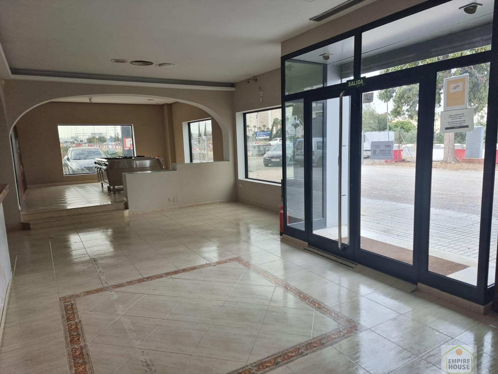 For rent of commercial in Benetússer