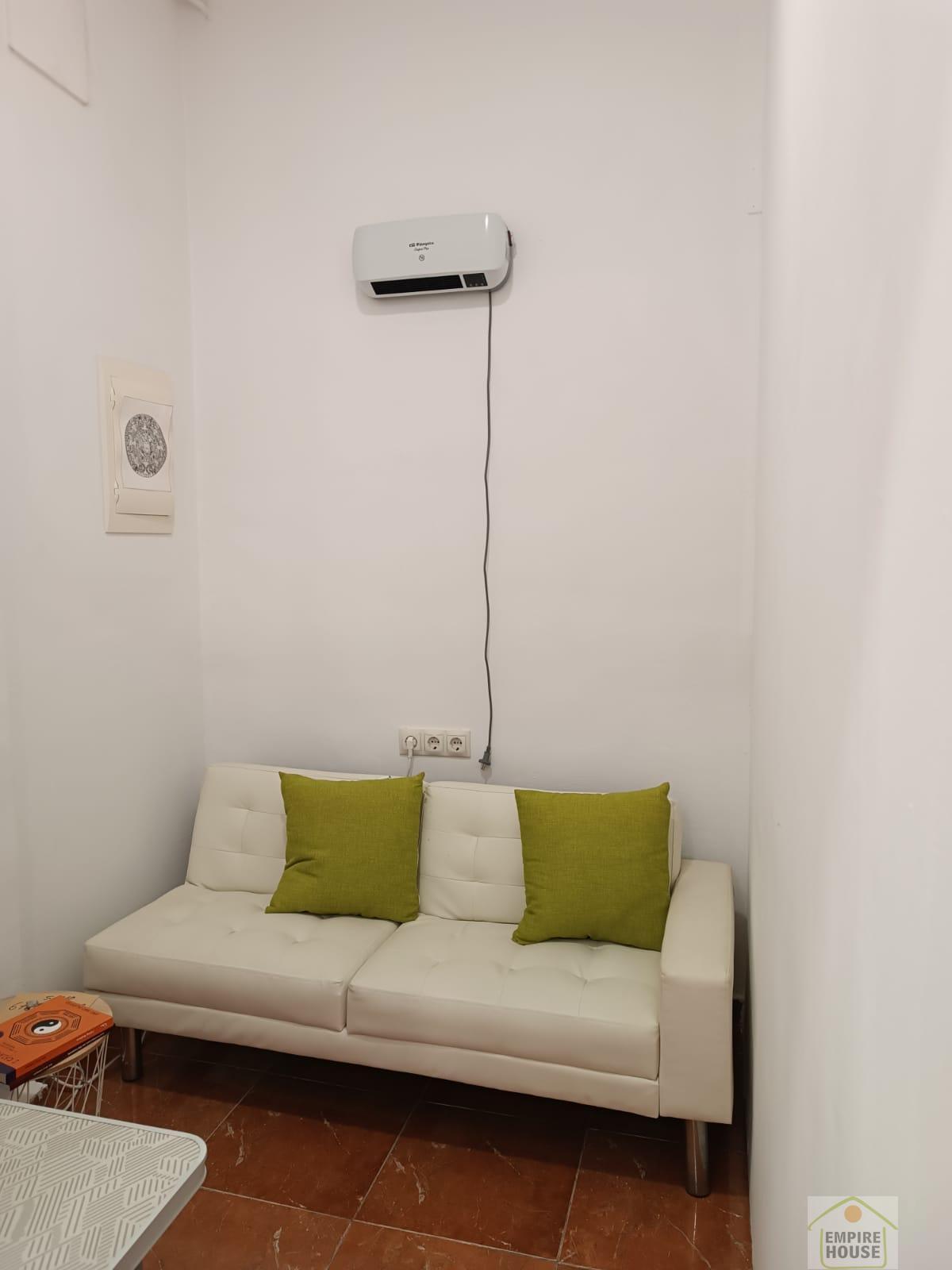For sale of flat in Torrent