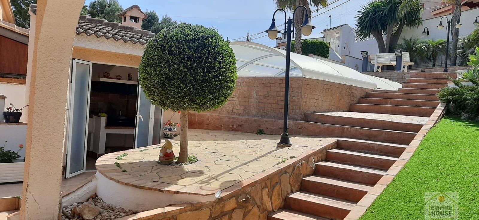 For sale of chalet in Chiva