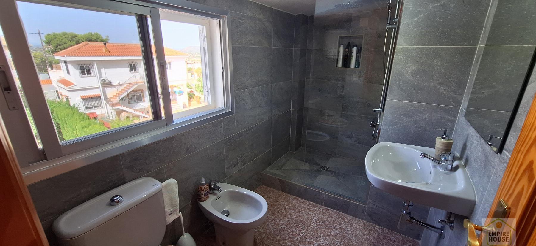For sale of chalet in Torrent