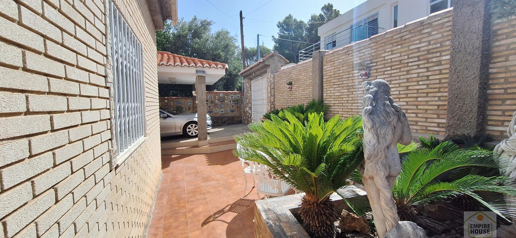 For sale of chalet in Torrent