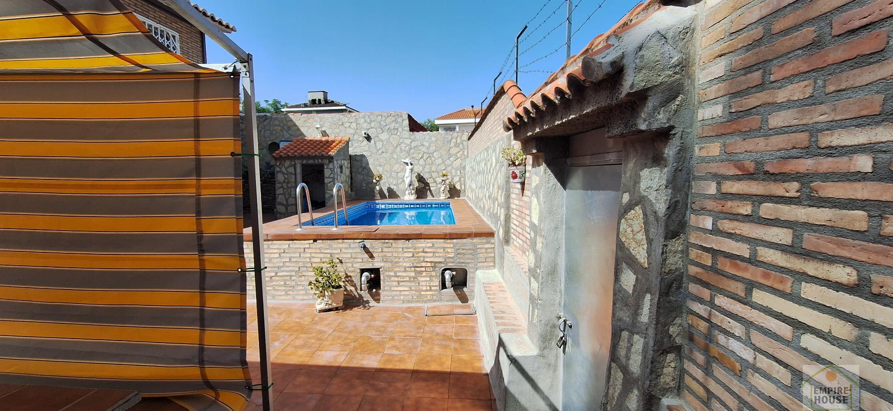 For sale of chalet in Torrent