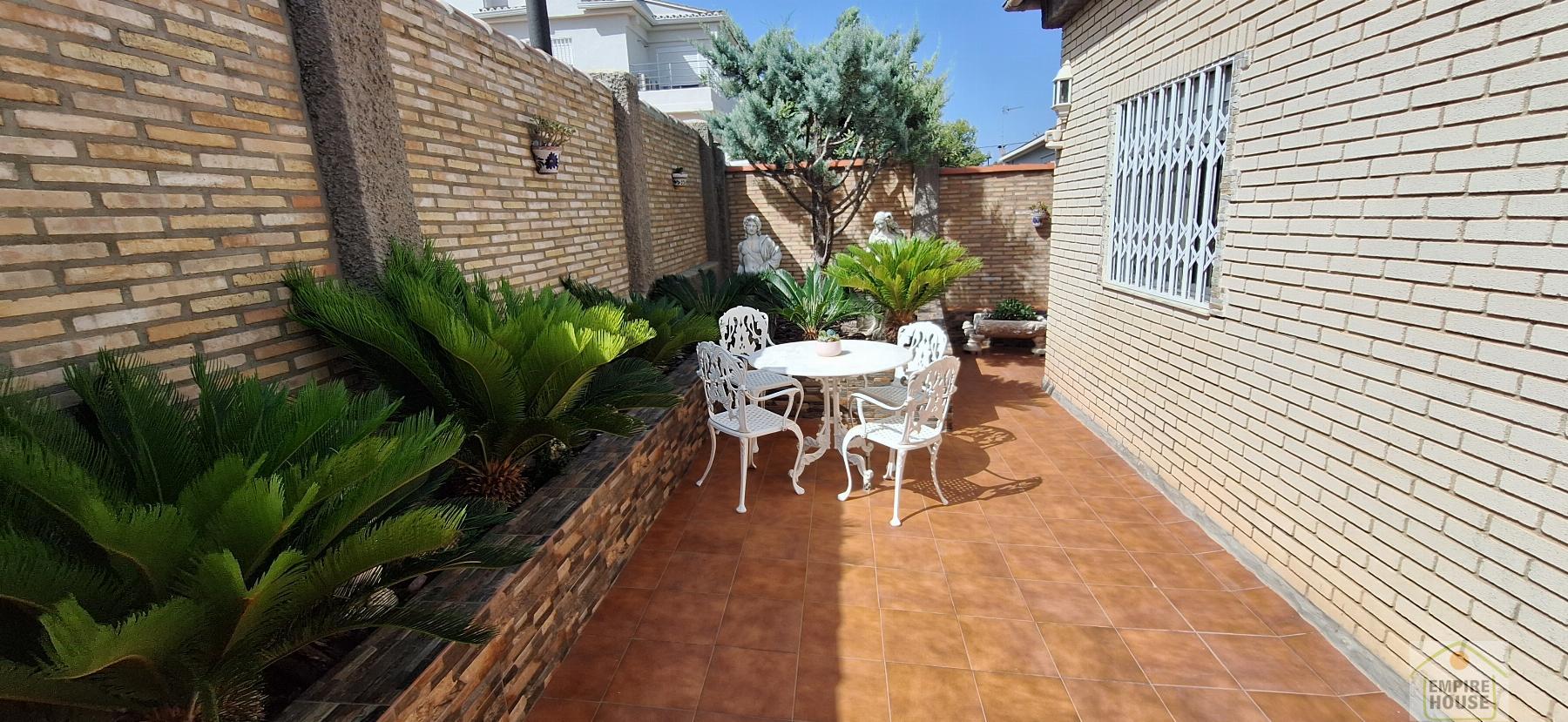 For sale of chalet in Torrent