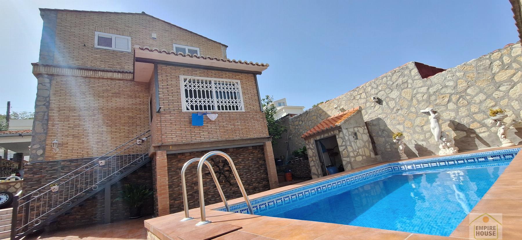 For sale of chalet in Torrent
