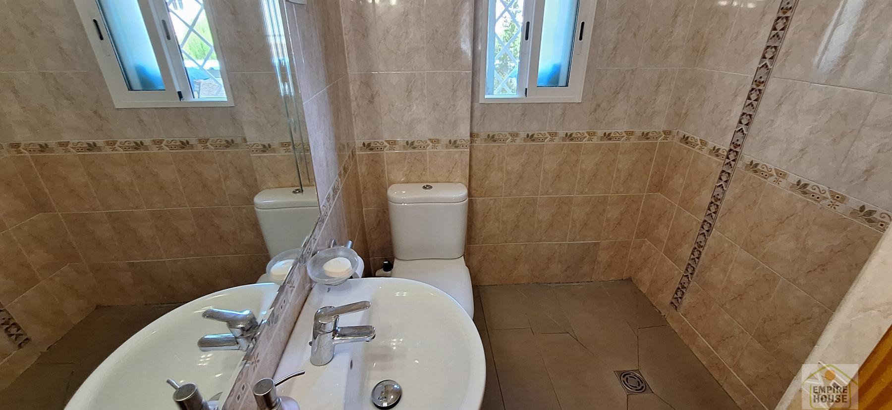 For sale of chalet in Torrent