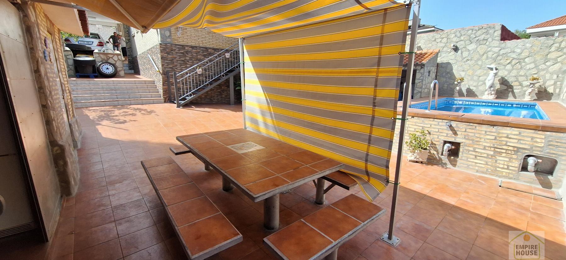 For sale of chalet in Torrent