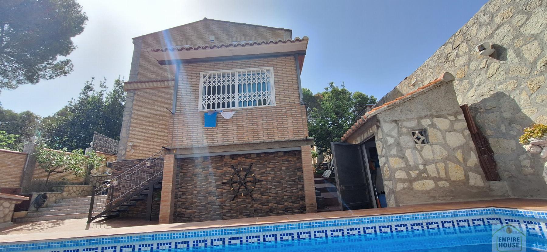 For sale of chalet in Torrent