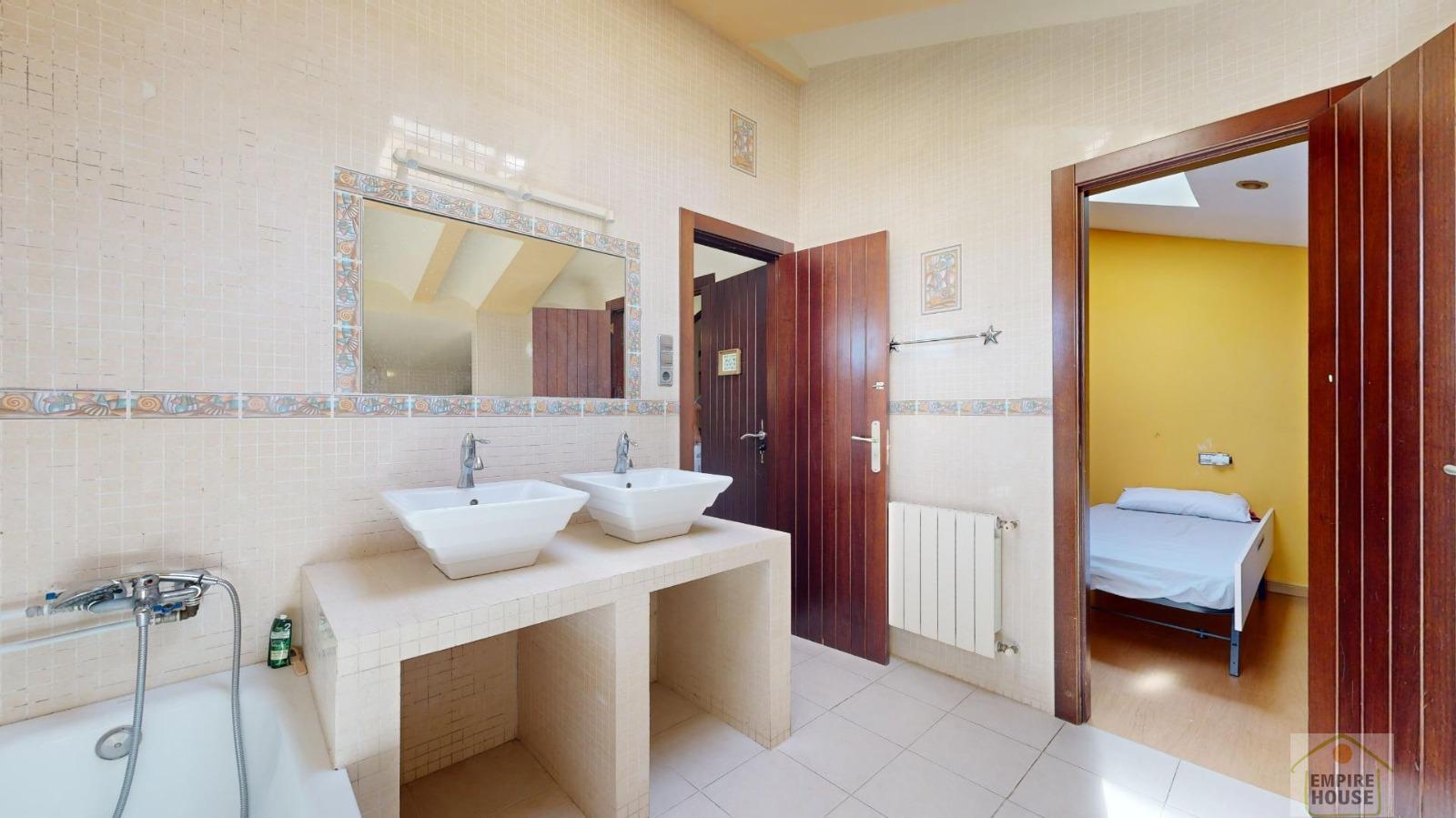 For sale of chalet in Gilet