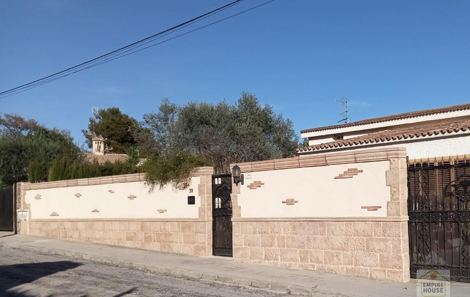 For sale of chalet in Torrent