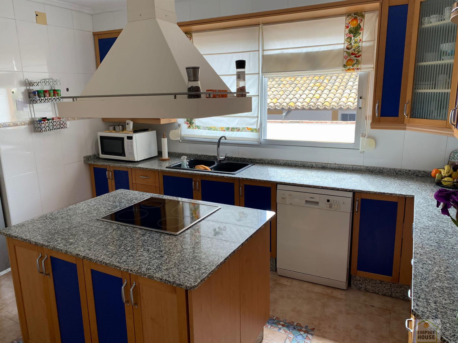 For sale of chalet in Torrent