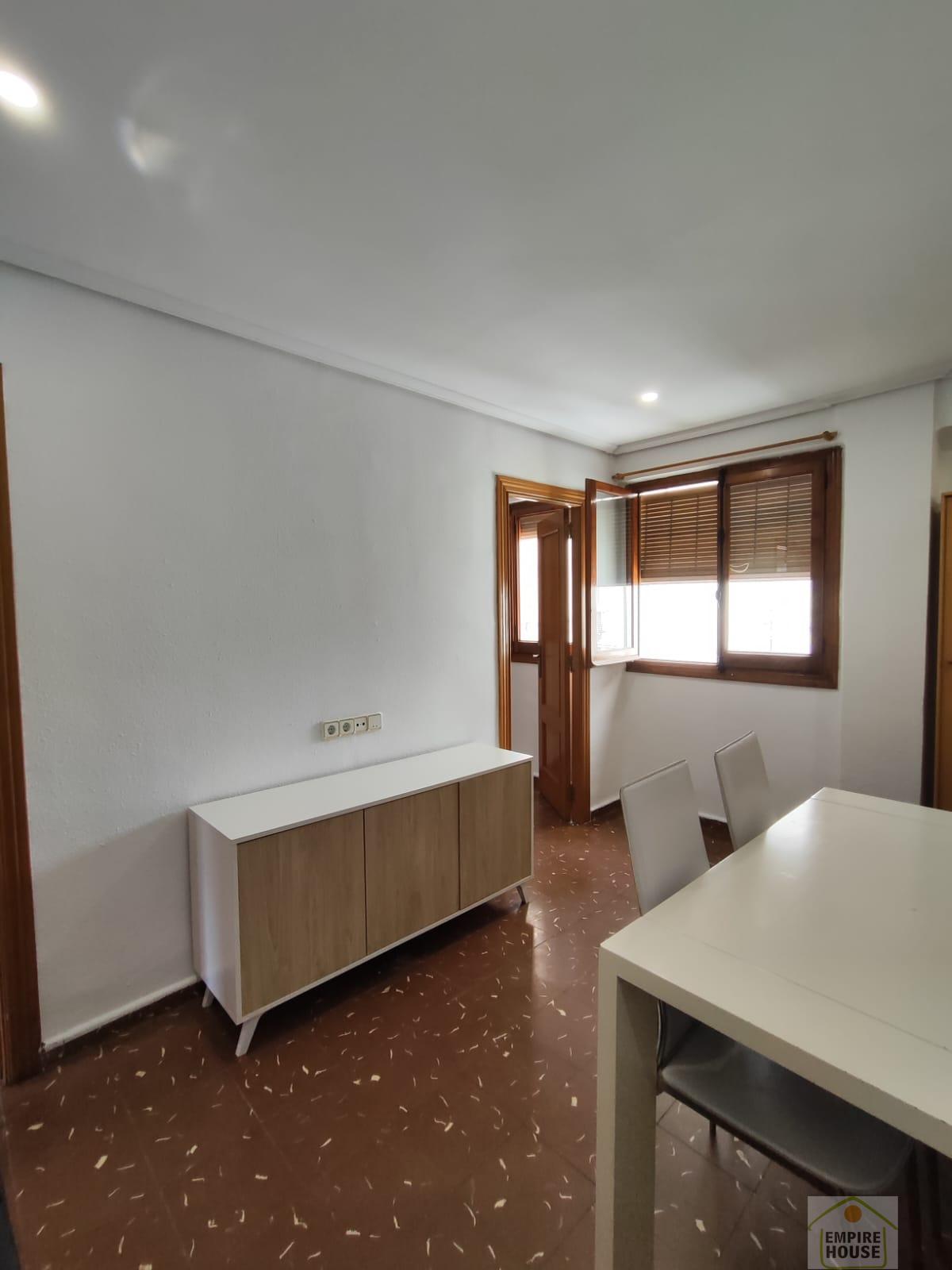 For rent of flat in Valencia