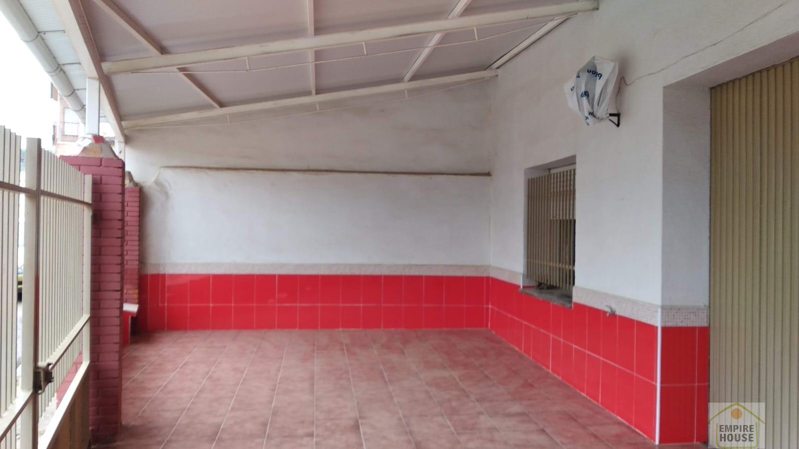For sale of house in Alcalá del Júcar