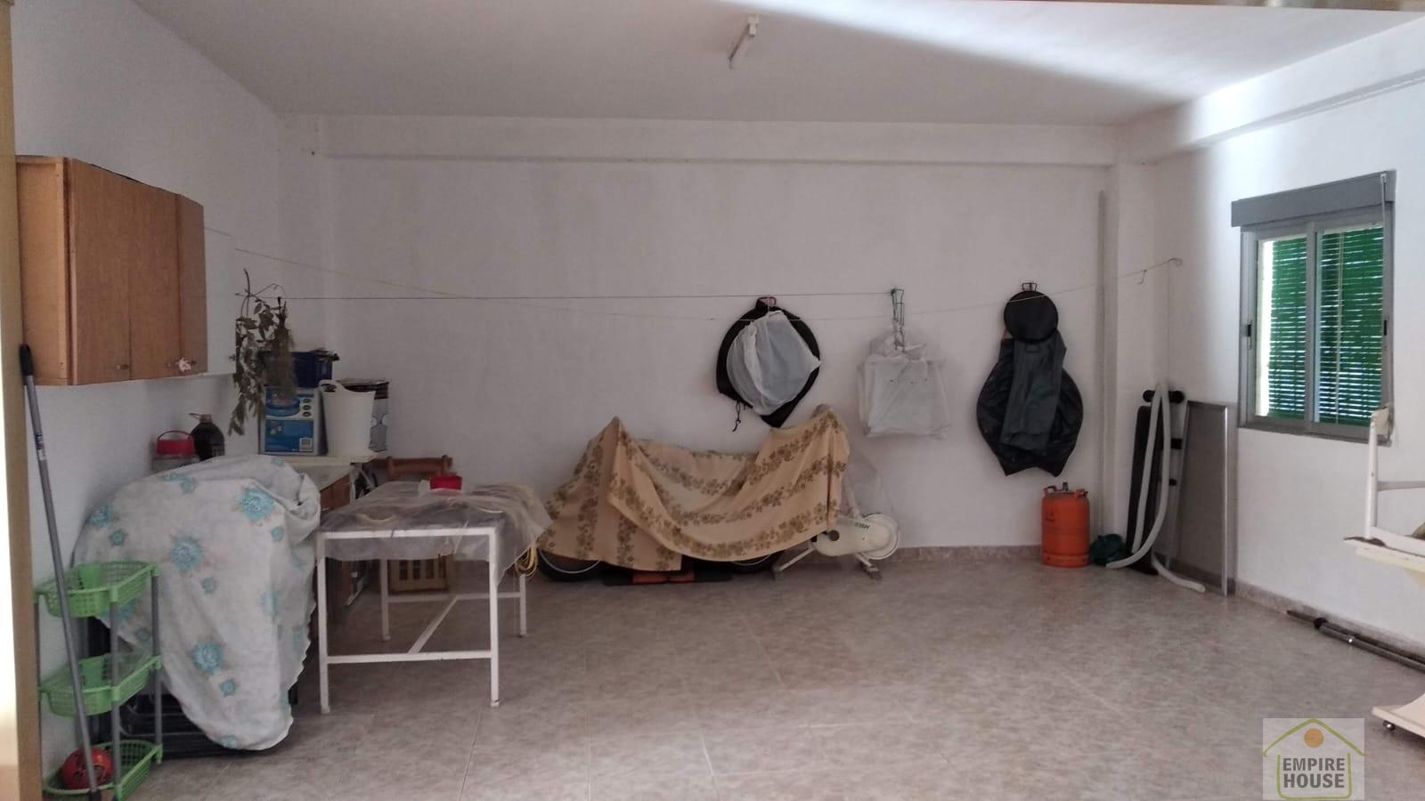 For sale of house in Alcalá del Júcar