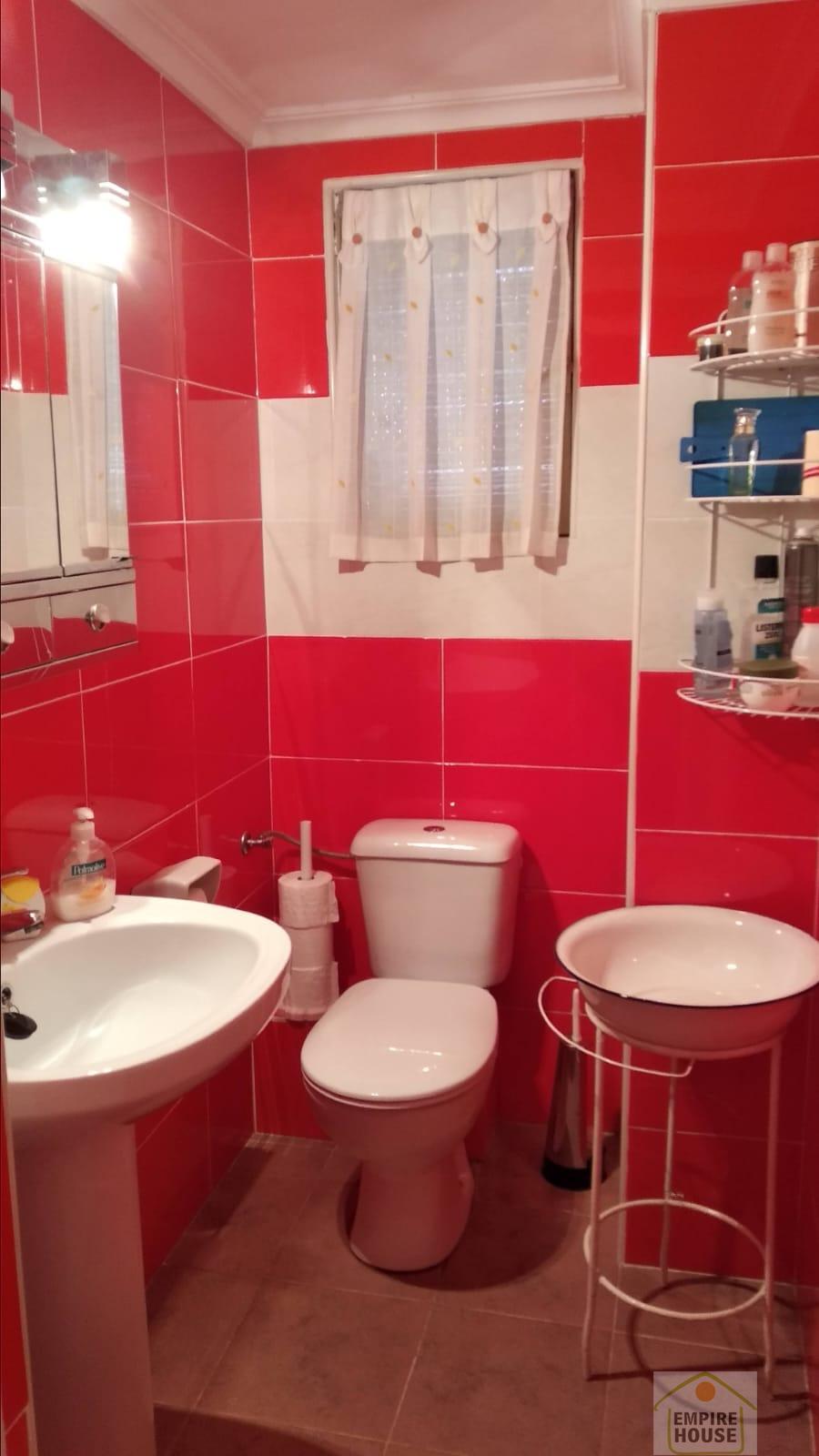 For sale of house in Alcalá del Júcar