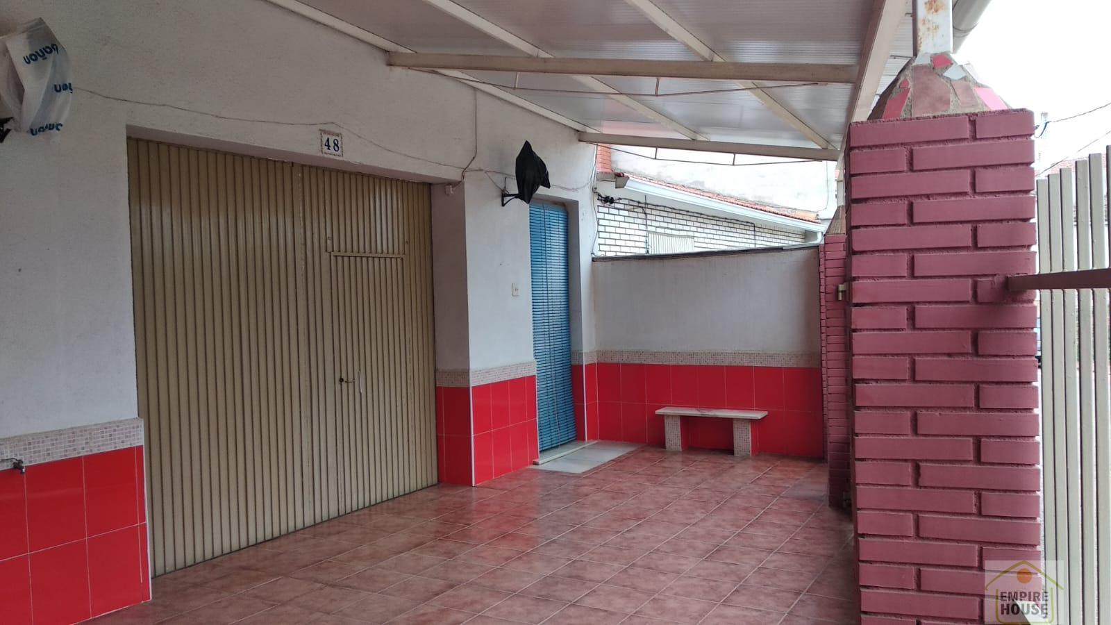 For sale of house in Alcalá del Júcar